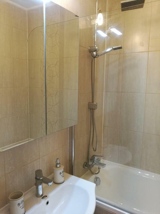 Lägenhet på 68 m² i Distrikt 13 - Újlipótváros - Angyalföld, med 2 sovrum och 1 badrum  Budapest Exteriör bild